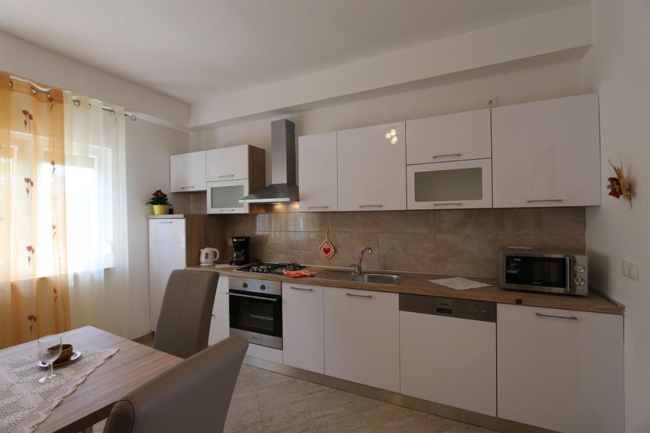 Apartment Car Marica Šilo Exteriér fotografie